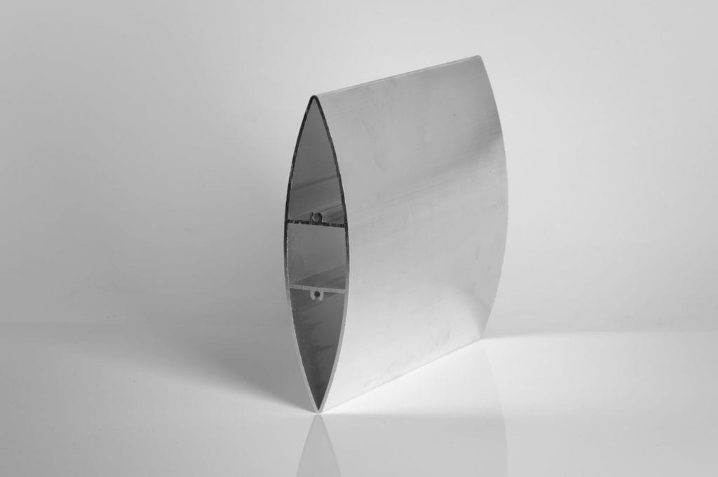 Profilo frangisole - Descrizioni: P13030
Dimensione: 130 x 30 x 1,5 mm
Lunghezza: 6000 mm
Lega: EN AW-6060 T66 (AlMgSi)
