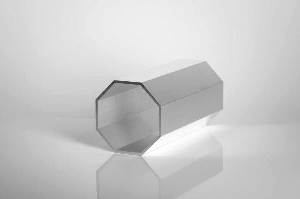 Tubo Ottagonale - Descrizioni: A72
Dimensione: 72 x 2,5 mm
Lunghezza: 6000 mm
