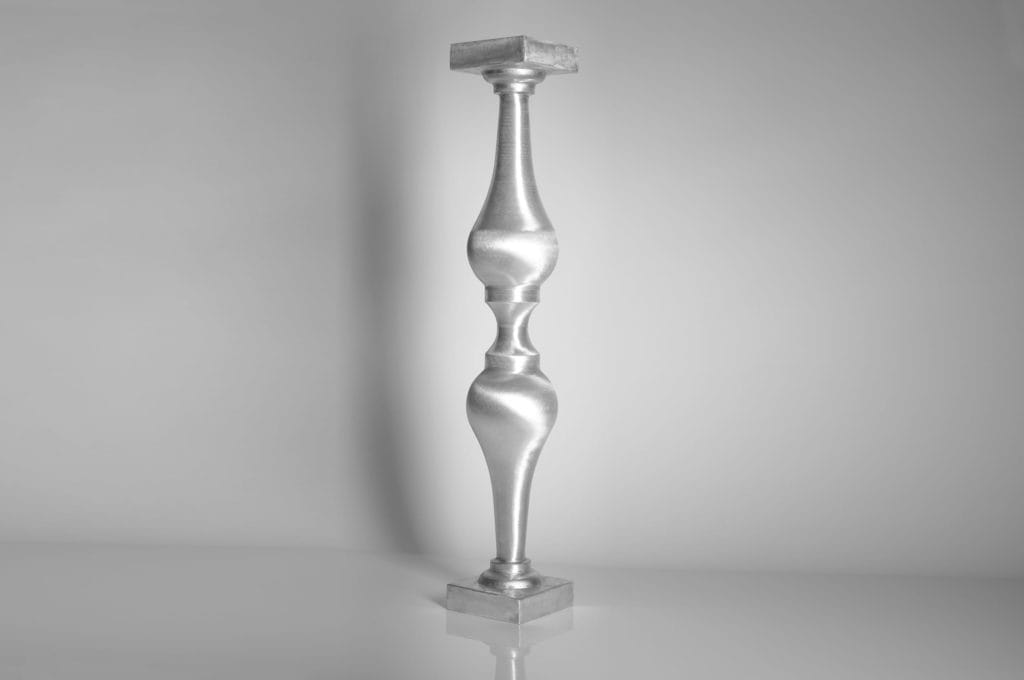 Balustrade - Dimension: 145 x 145 mm
Longueur: 880 mm
Matière: Alu coulé
