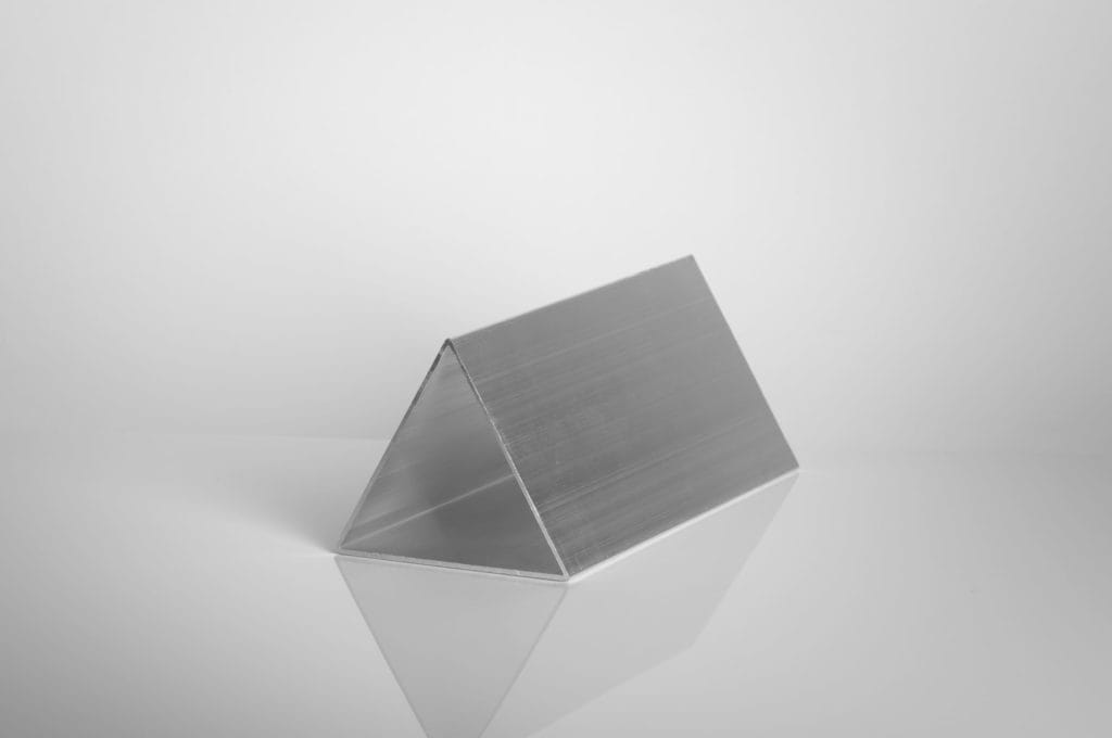 Trojuholníková rúra - Označenie: D70
Rozmer: 70 x 70 x 1,2 mm
Dĺžka: 6000 mm
