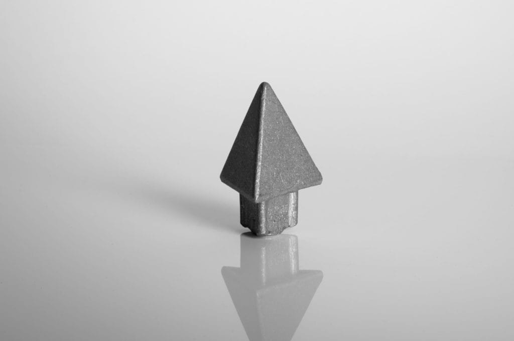 Tapa triangular - Dibujo: DK50
Material: Aluminio fundido
Info: para tubo triangular de 50 x 50 mm
