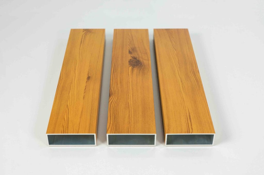 Rectangular Tube - Designation: KFR
Dimension:

60 x 20 x 1,5 mm
100 x 20x 1,6 mm
120 x 20 x 2 mm

Length: 6000 mm
Alloy: EN AW-6060 T66 (AlMgSi)
Info: coated in wood optic
