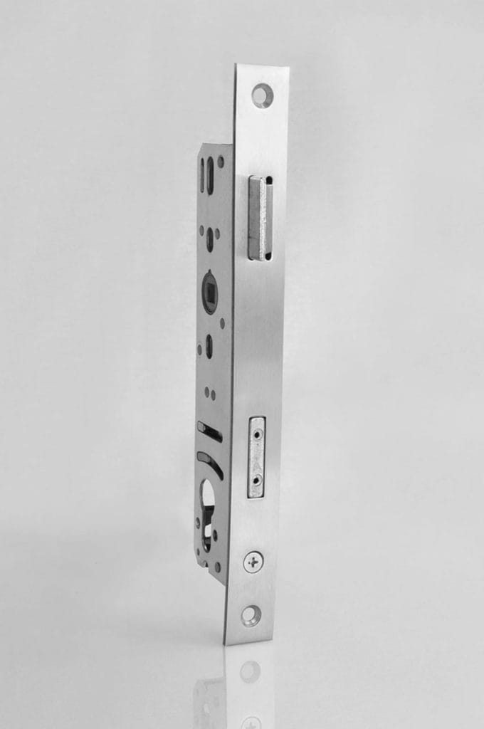 Lock 35/92 PZ - Designation: Nirosta-Door lock
Dimension: Case Width 47 mm, Hight 190 mm, Thickness 15 mm, Follower 8 mm
Material: Case galvanized steel
Info: With an adjustable left/right latch, suitable for standard cylinders
