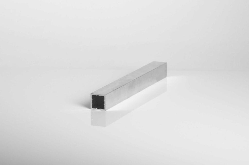 Square tube - Designation: P1515
Dimension: 15 x 15 x 1,2 mm
Length: 6000 mm
Alloy: EN AW-6060 T66 (AlMgSi)
