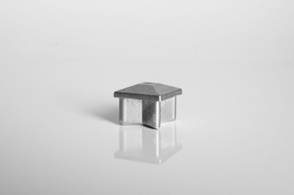 Pyramid Cap 30 - Material: casted aluminium
for square tubes: 30 x 30 mm
