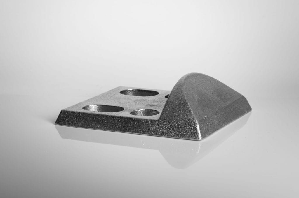 Door shoe - Dimension: 165 x 145 mm, with 4 holes
Material: casted aluminium

