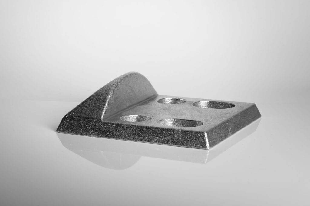 Door shoe - Dimension: 165 x 145 mm, with 4 holes
Material: casted aluminium
