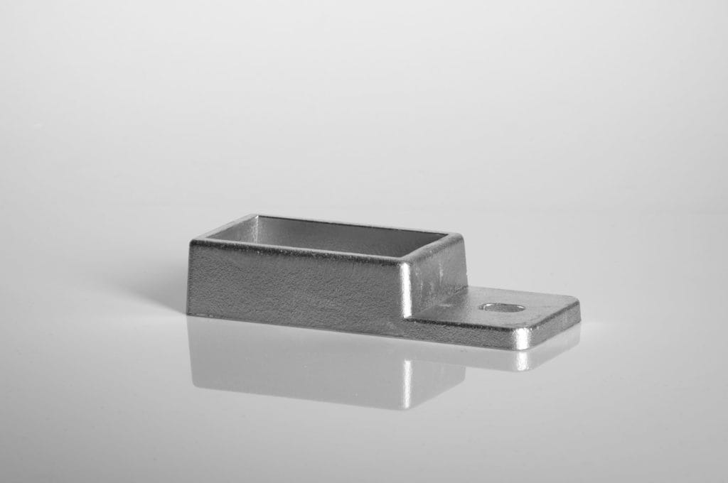 Mounting bracket - Designation: Oval hole broadside
Material: casted aluminium
Info: for square tube 60 x 30 mm
