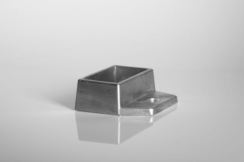 Mounting bracket - Designation: Oval hole longside
Material: casted aluminium
Info: for square tube 60 x 30 mm
