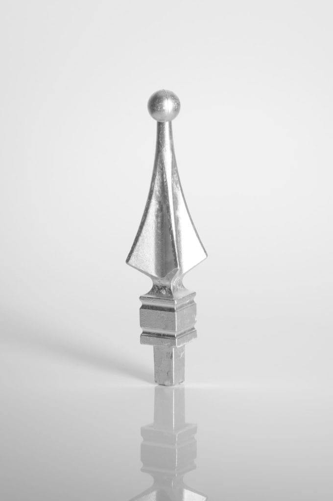 dekor-šiljak - opis: kugla
dužina: 150 mm
materijal: lijevani aluminij
info: za P1515
