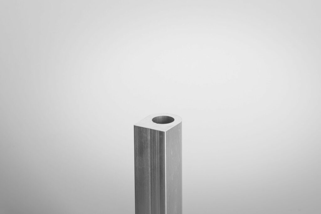 Scharnier- und Riegelprofil - Bezeichnung: P05
Dimension: 30 x 25 mm
Länge: 6000 mm
