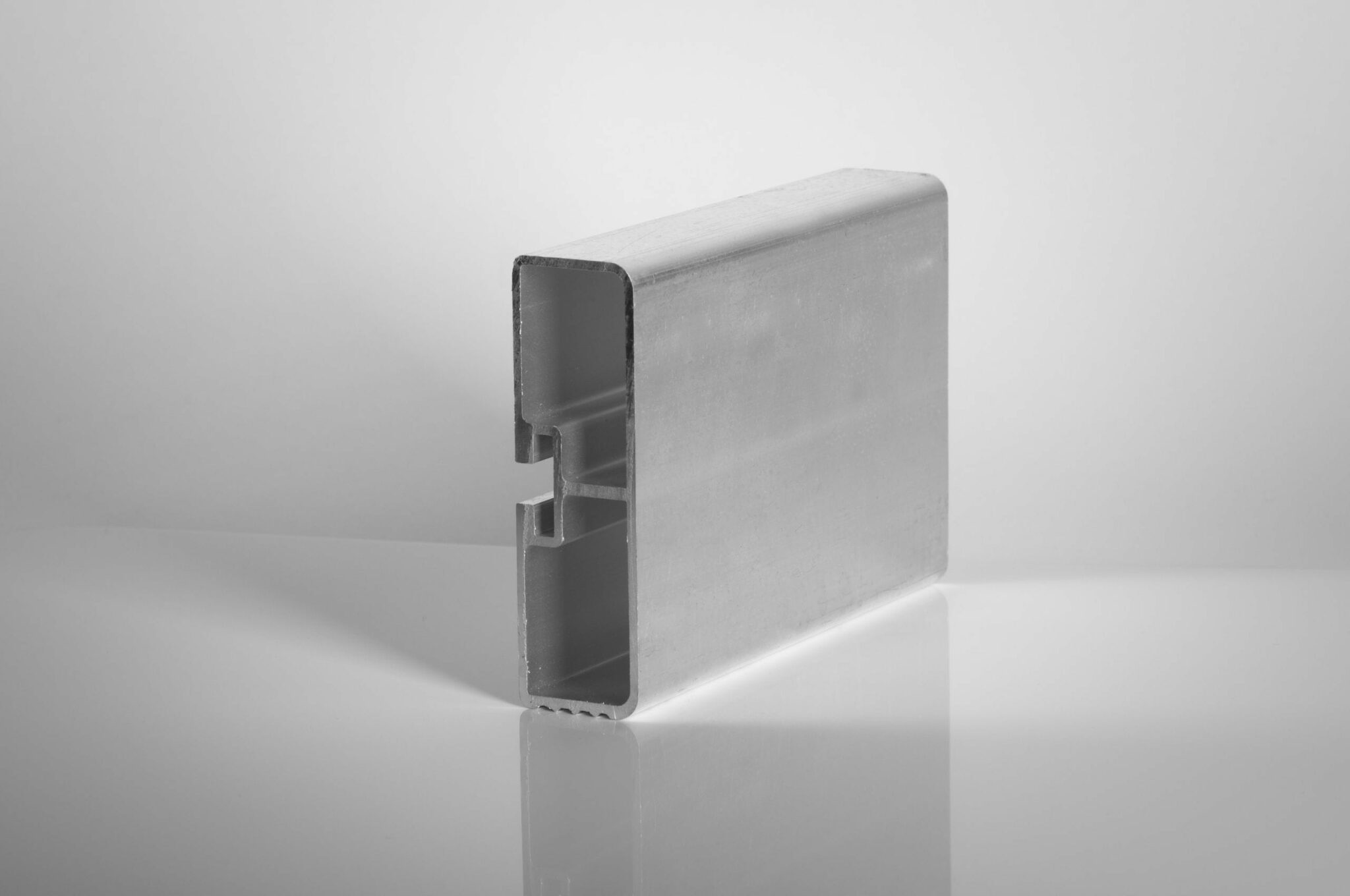 alle-aluminiumprofile-f-r-den-fahrzeugbau-blecha-aluprofile