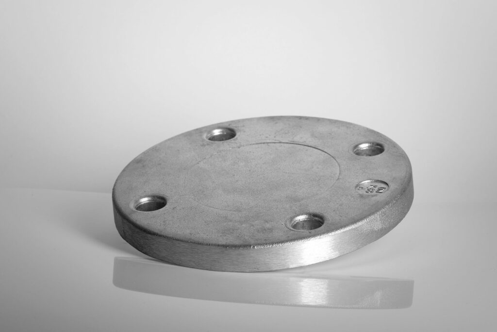 Blind flanges (EN1092-1, DIN 2527, G-AlSi12) - 



DN
D1
D3
S




25 mm
100 mm
4 x 11 mm
14 mm


32 mm
120 mm
4 x 14 mm
14 mm


40 mm
130 mm
4 x 14 mm
14 mm


65 mm
160 mm
4 x 14 mm
14 mm


80 mm
190 mm
8 x 18 mm
16 mm


100 mm
210 mm
8 x 18 mm
16 mm


125 mm
240 mm
8 x 18 mm
18 mm


150 mm
265 mm
8 x 18 mm
18 mm


200 mm
320 mm
8 x 18 mm
20 mm


250 mm
375 mm
12 x 18 mm
22 mm




