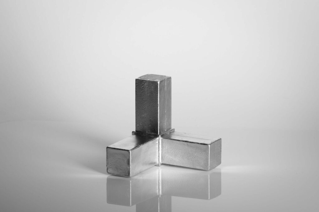 Eckverbinder - Bezeichnung: RC3A
Info: zum Einstecken
für Formrohr: 20 x 20 x 2 mm, 30 x 30 x 2 mm
