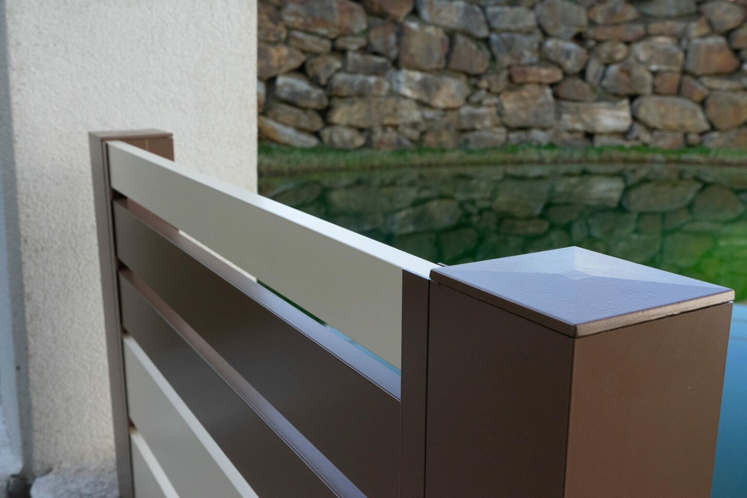 Aluprofile, Rohre, Aluzäune, Fittings | BLECHA Aluminiumprofile